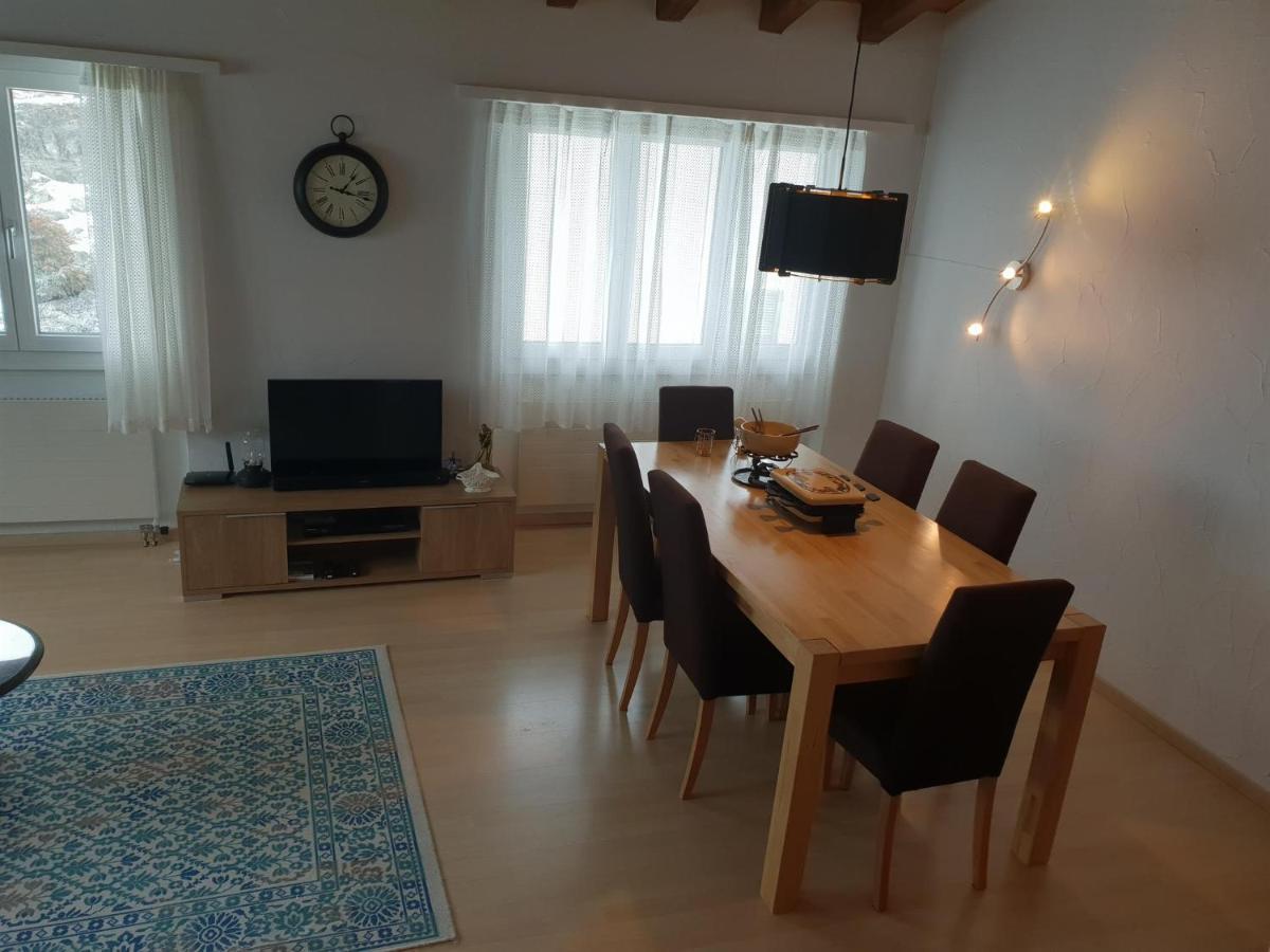 Curtinfess Franklin Apartment Bivio Luaran gambar