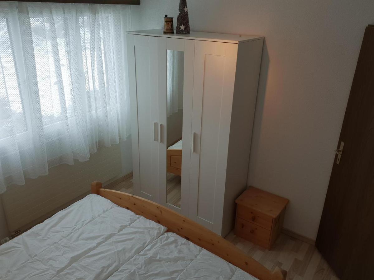Curtinfess Franklin Apartment Bivio Luaran gambar