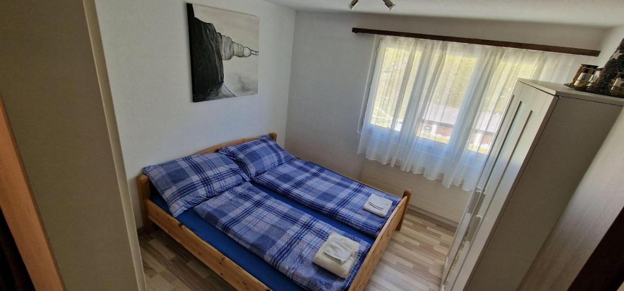 Curtinfess Franklin Apartment Bivio Luaran gambar